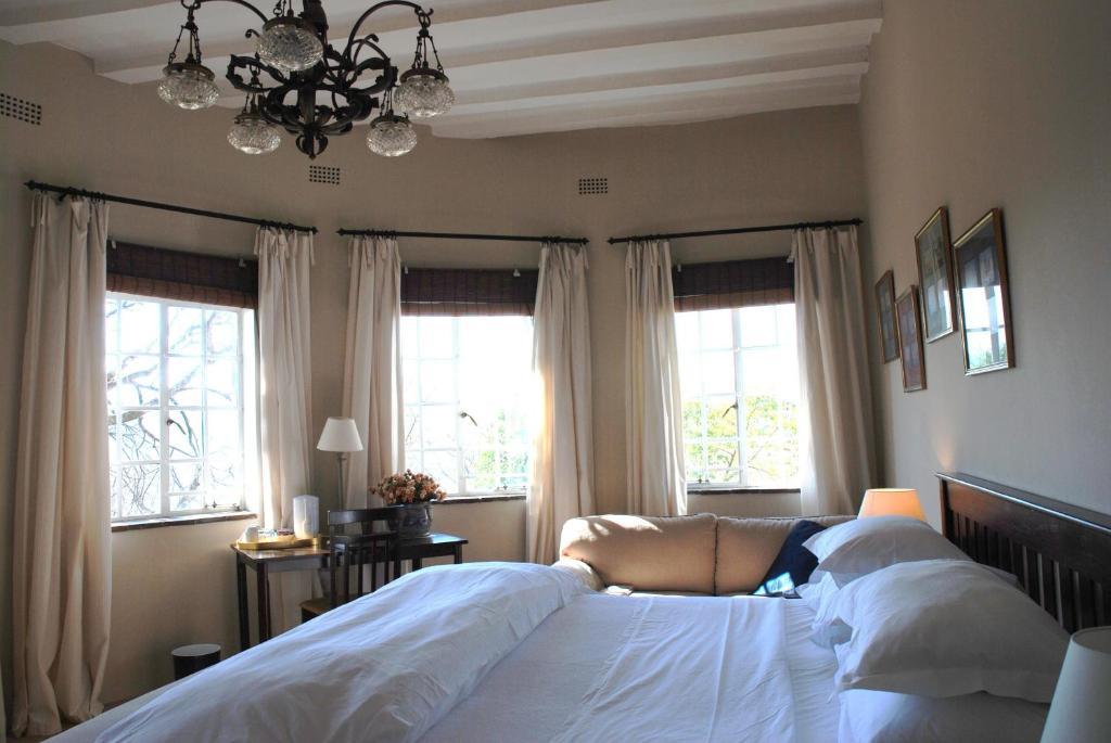 Chartwell Castle & Guest House Ruang foto